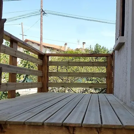Climatise Avec Terrasse, Fibre Et Wi Fi . Apartment